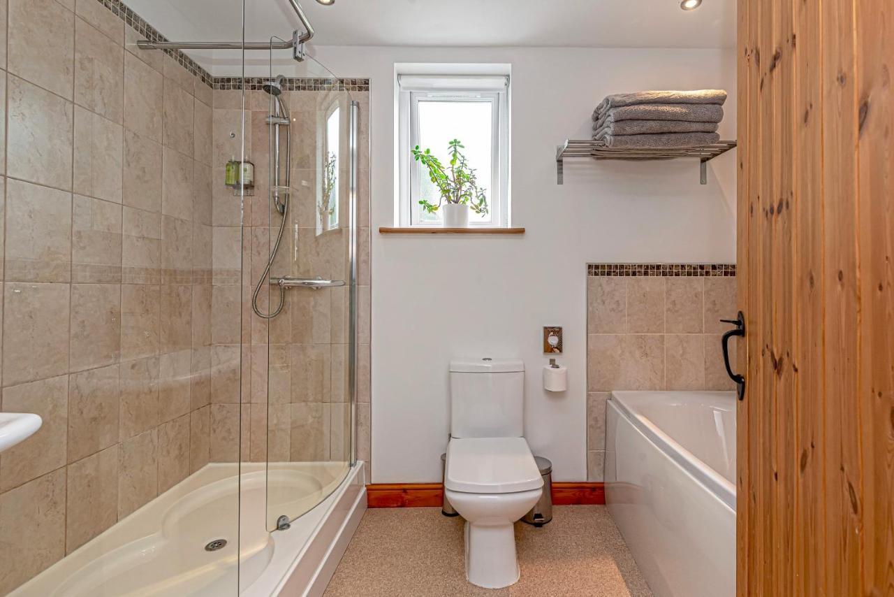 קולווין ביי Laurel - Pet-Friendly Cottage With Indoor Pool, Hot Tub & Panoramic Snowdonia Views מראה חיצוני תמונה